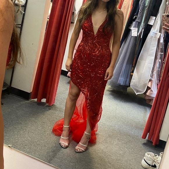 Red Jovani prom dress - Picture 2 of 8